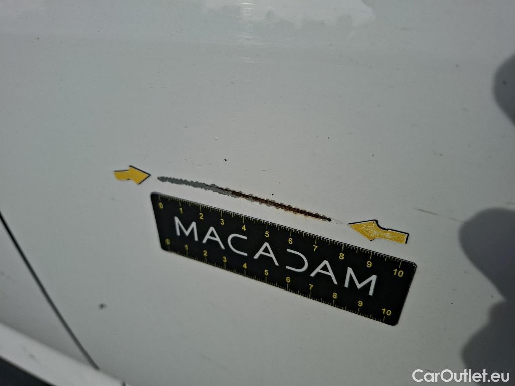  Volkswagen  Crafter  Fourgon Fourgon 35 mittlerer Radstand mit Hochdach FWD 2.0 140CV BVM6 #26