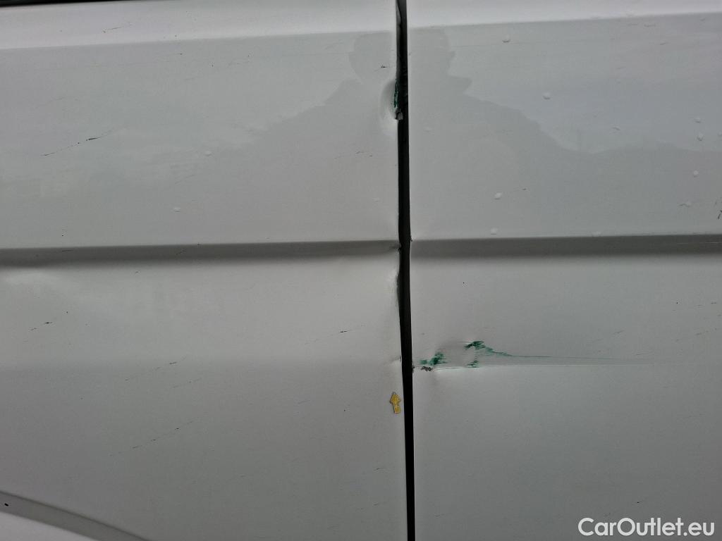  Volkswagen  Crafter  Fourgon Fourgon 35 mittlerer Radstand mit Hochdach FWD 2.0 140CV BVM6 #3