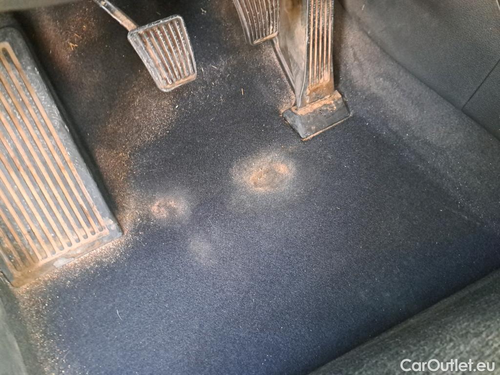  Hyundai  Tucson HYUNDAI  / 2018 / 5P / todoterreno 1.6 CRDI 85kW (116CV) 48V SLE 4X2(SP)(SL) #12