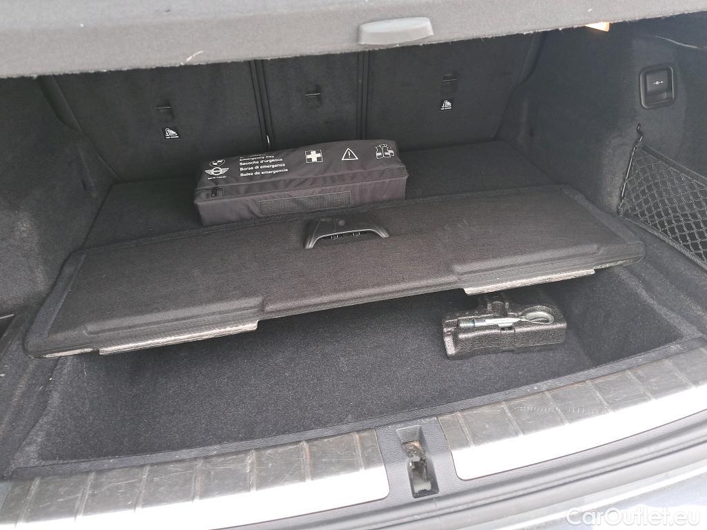  Bmw  X1 BMW  / 2015 / 5P / todoterreno sDrive18d #28