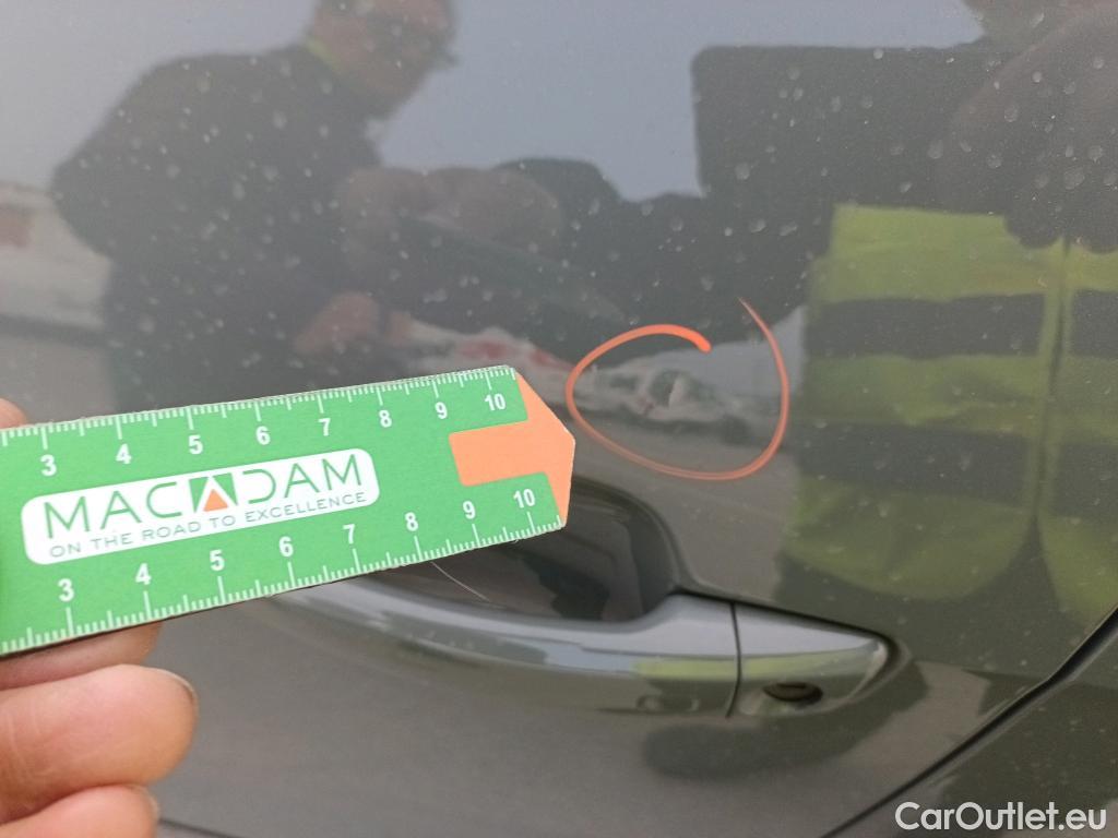  Audi  Q2 AUDI  / 2016 / 5P / todoterreno Design 30 TFSI 85kW (116CV) #18