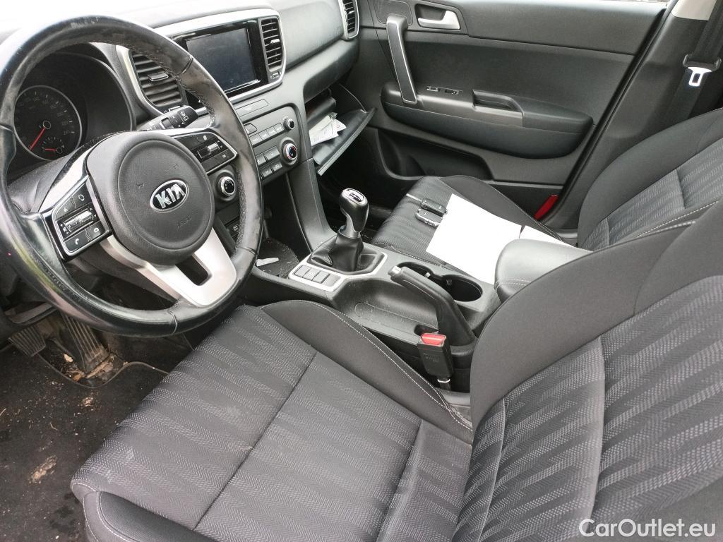  KIA  Sportage KIA  / 2018 / 5P / todoterreno 1.6 MHEV Concept 85kW (115CV) 4x2 #15