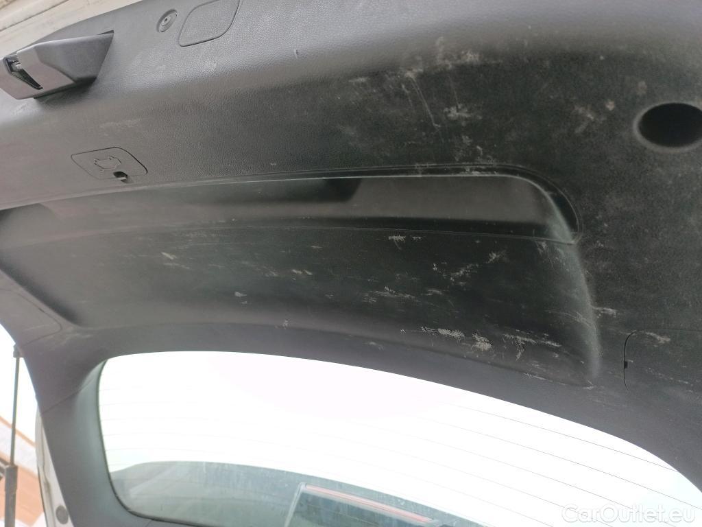  KIA  Sportage KIA  / 2018 / 5P / todoterreno 1.6 MHEV Concept 85kW (115CV) 4x2 #17