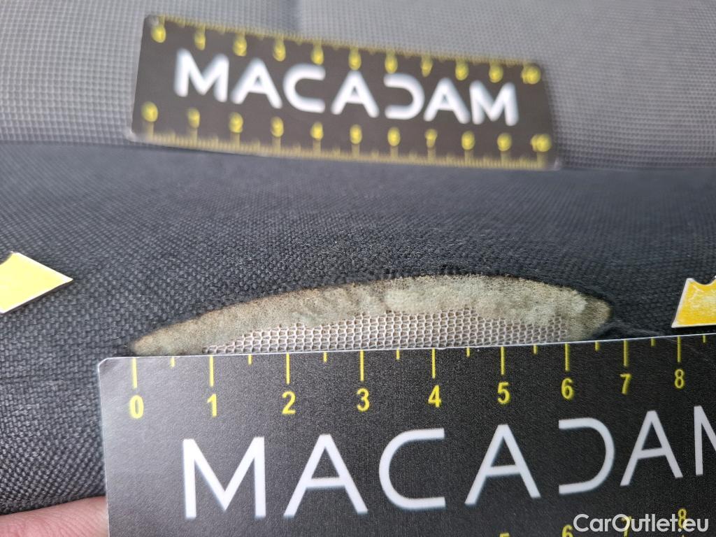  Volkswagen  Crafter  Fourgon Fourgon 35 mittlerer Radstand mit Hochdach FWD 2.0 140CV BVM6 #13