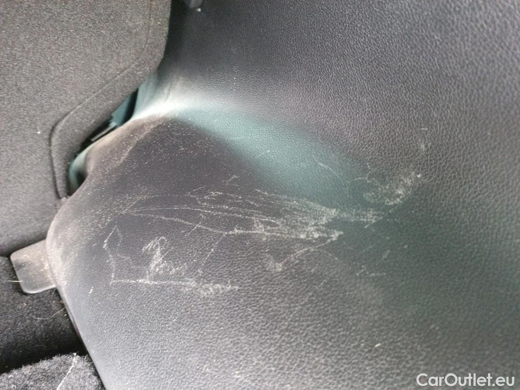  KIA  Sportage KIA  1.6MHEV Drive 100kW(136CV) 4x2(Crist Tintados) #26