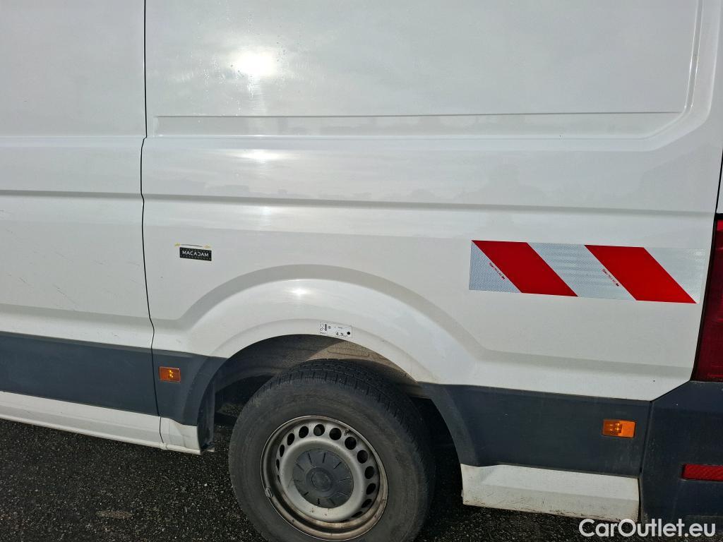  Volkswagen  Crafter  Fourgon Fourgon 35 mittlerer Radstand mit Hochdach FWD 2.0 140CV BVM6 #25
