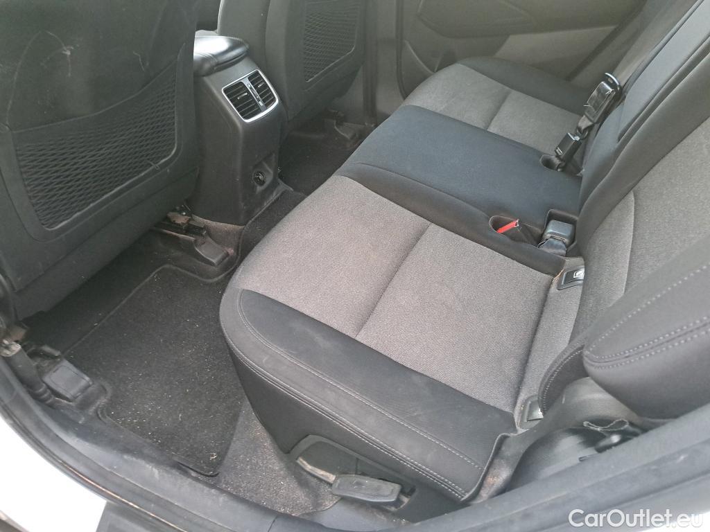  Hyundai  Tucson HYUNDAI  / 2018 / 5P / todoterreno 1.6 CRDI 85kW (116CV) 48V SLE 4X2(SP)(SL) #17