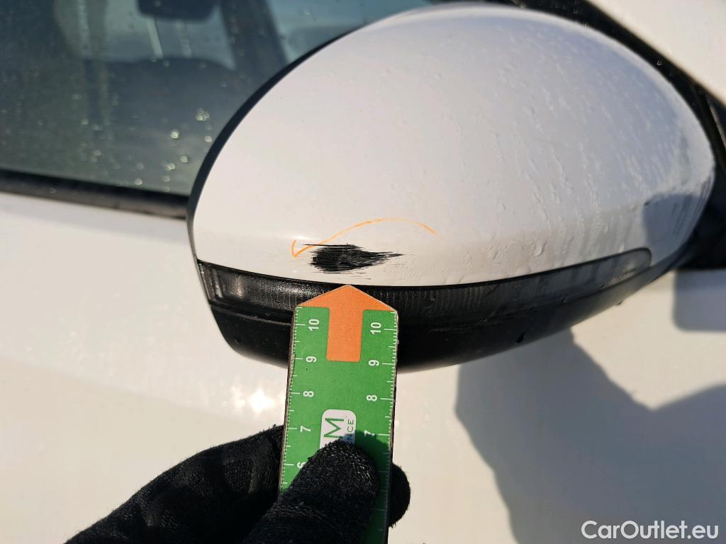  Hyundai  Tucson HYUNDAI  / 2018 / 5P / todoterreno 1.6 CRDI 85kW (116CV) 48V SLE 4X2(SP)(SL) #40