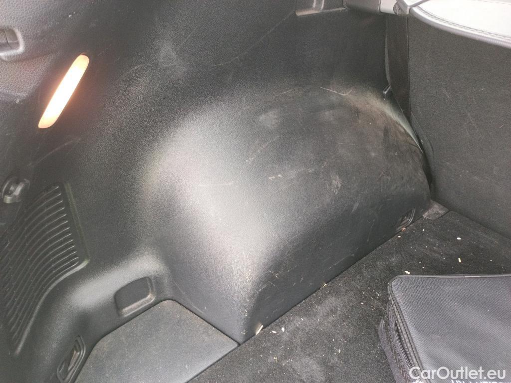  KIA  Sportage KIA  / 2018 / 5P / todoterreno 1.6 MHEV Concept 85kW (115CV) 4x2 #20