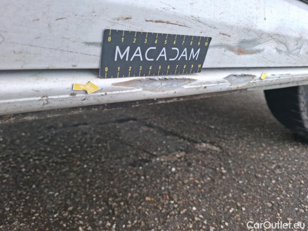  Volkswagen  Crafter  Fourgon Fourgon 35 mittlerer Radstand mit Hochdach FWD 2.0 140CV BVM6 #11