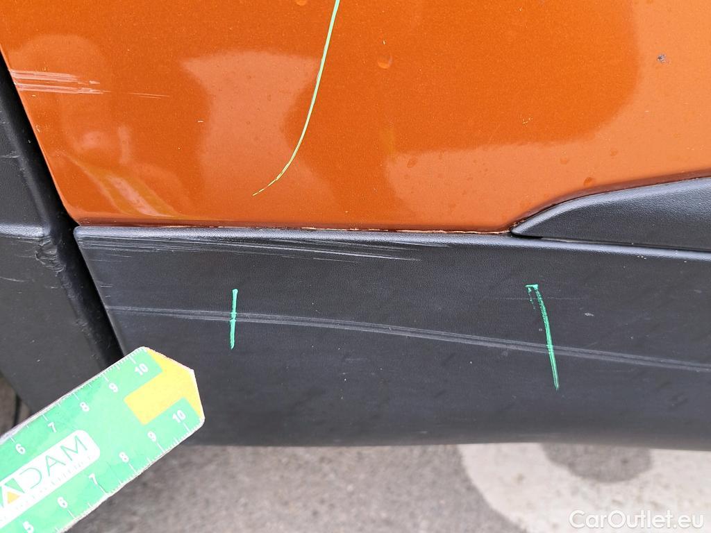  Peugeot  2008 PEUGEOT  / 2019 / 5P / todoterreno Active BlueHDI 81kW (110CV) #20