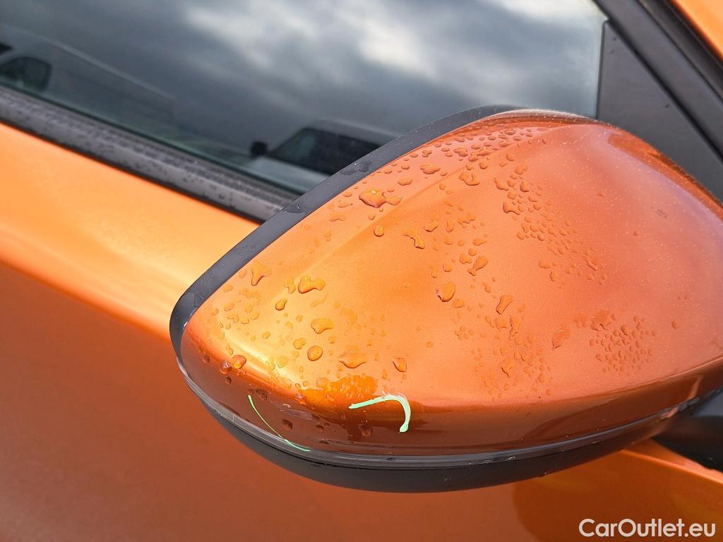  Peugeot  2008 PEUGEOT  / 2019 / 5P / todoterreno Active BlueHDI 81kW (110CV) #29