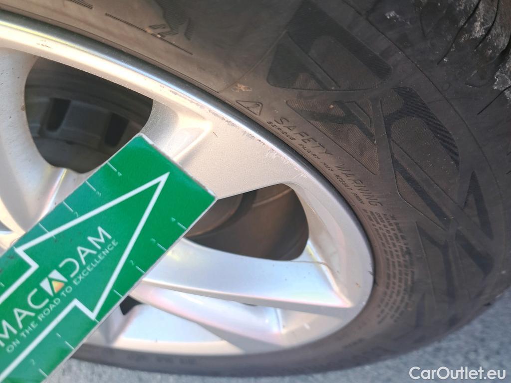  Opel  Corsa OPEL  1.2T XHL 74kW (100CV) Elegance #2