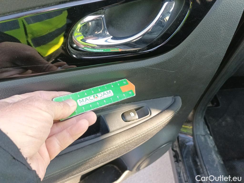  Nissan  Qashqai NISSAN  / 2017 / 5P / todoterreno DIG-T 103 kW (140 CV) E6D ACENTA #36