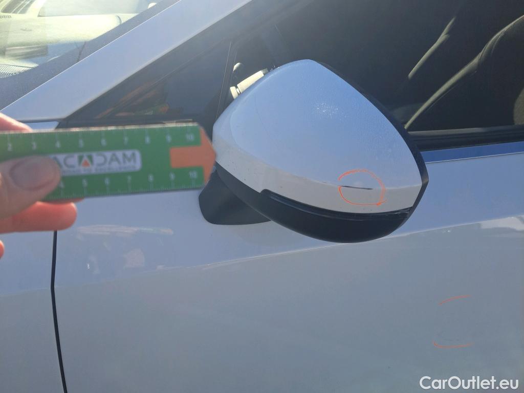  Nissan  Qashqai NISSAN  / 2021 / 5P / todoterreno DIG-T 103kW (140CV) mHEV 4x2 Acenta #23