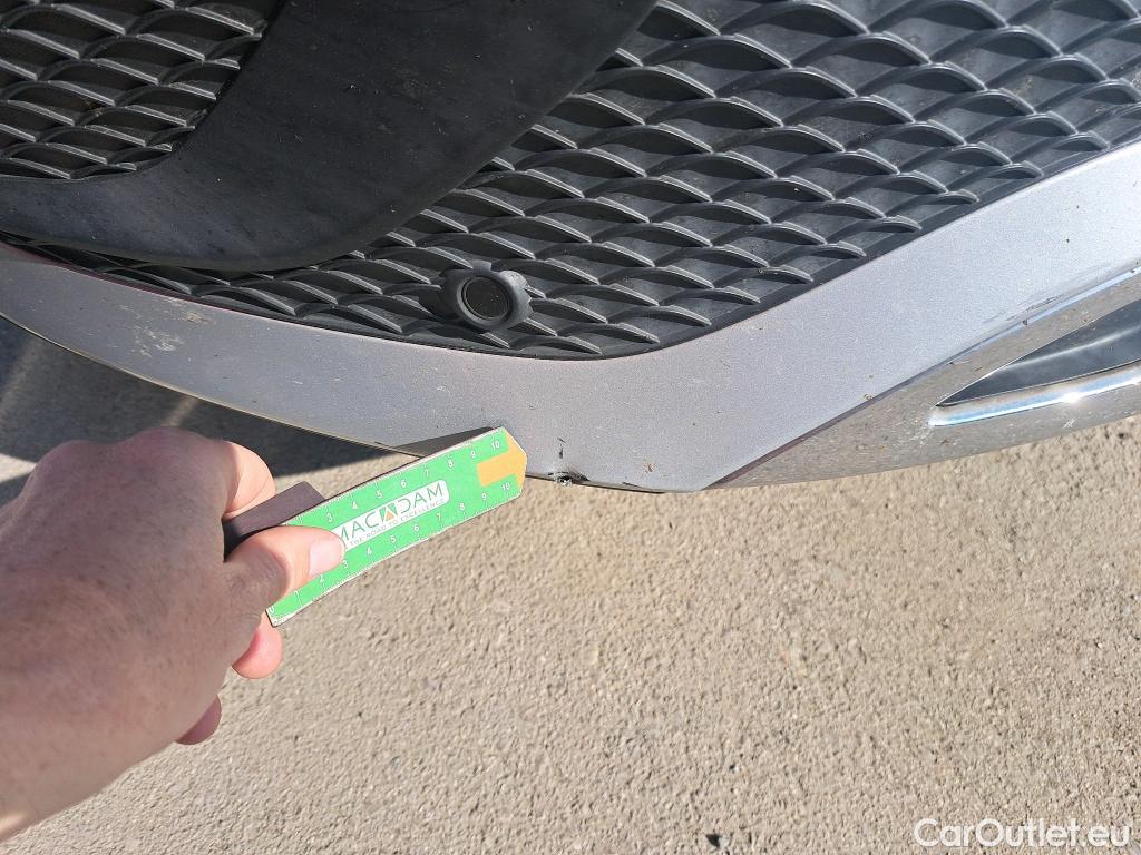  Mercedes  GLA MERCEDES-BENZ  / 2020 / 5P / todoterreno  250 e #4