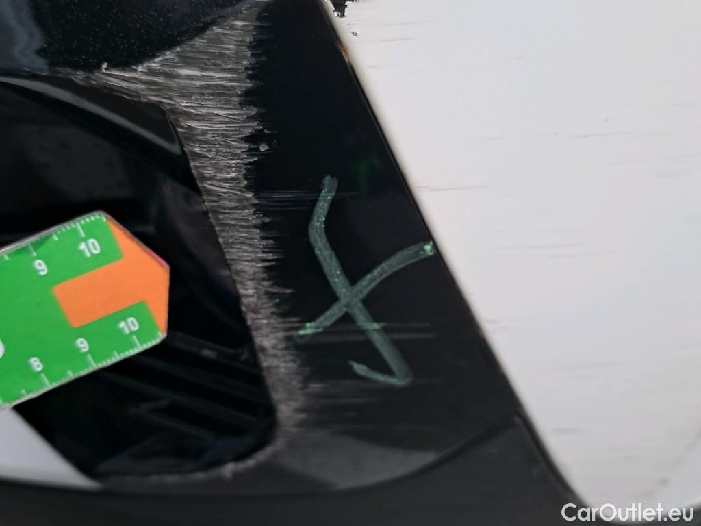  Peugeot  2008 PEUGEOT  / 2019 / 5P / todoterreno Allure BlueHDI 100 S&S BVM6 (AC) #26