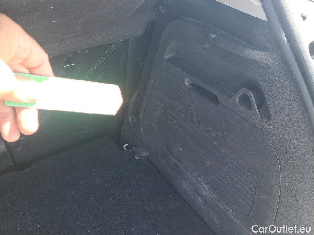  Opel  Crossland OPEL  / 2020 / 5P / crossover 1.2 81kW (110CV) Elegance Pack #24