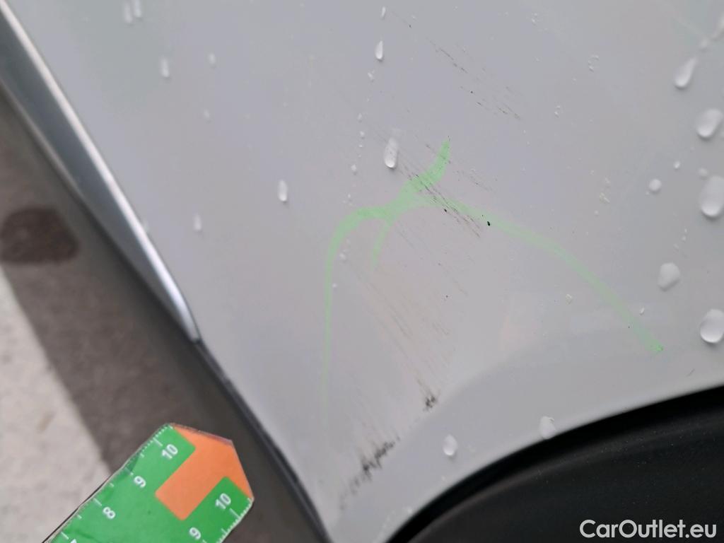  Peugeot  2008 PEUGEOT  / 2019 / 5P / todoterreno Allure BlueHDI 100 S&S BVM6 (AC) #8