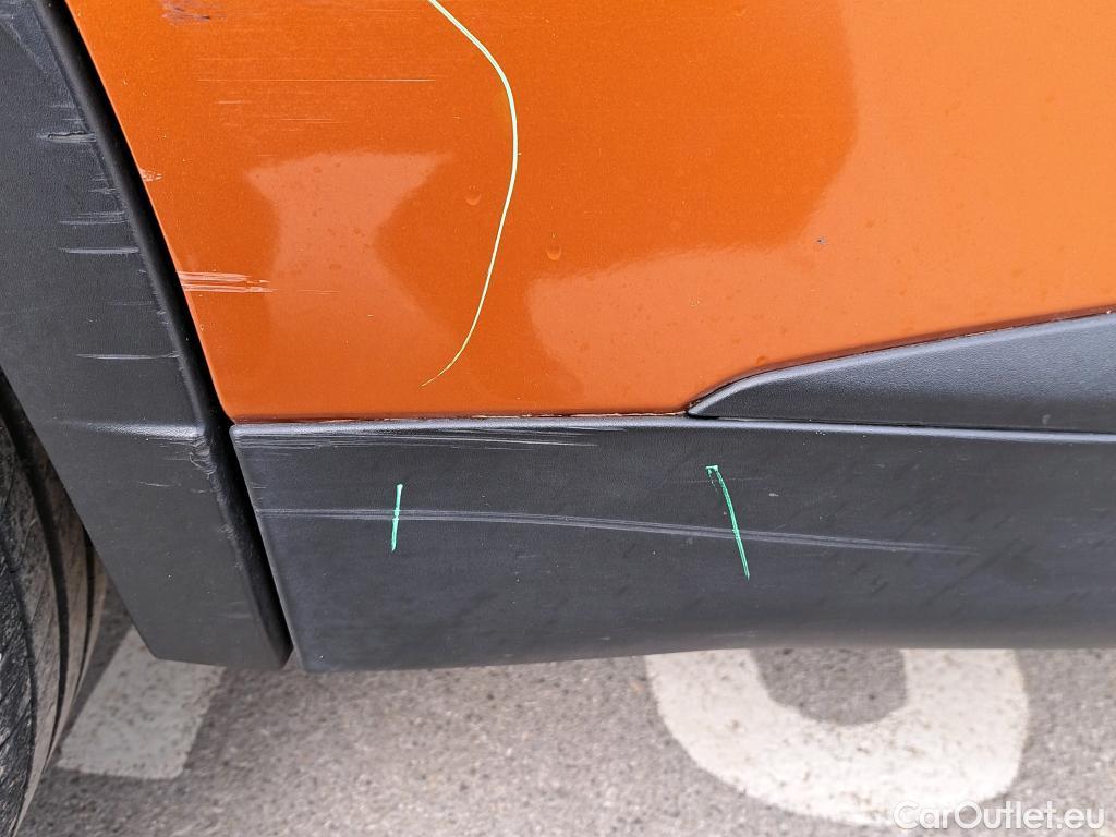  Peugeot  2008 PEUGEOT  / 2019 / 5P / todoterreno Active BlueHDI 81kW (110CV) #19