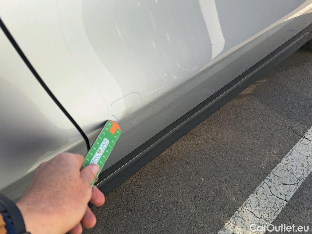  Mercedes  GLA MERCEDES-BENZ  / 2020 / 5P / todoterreno  250 e #2