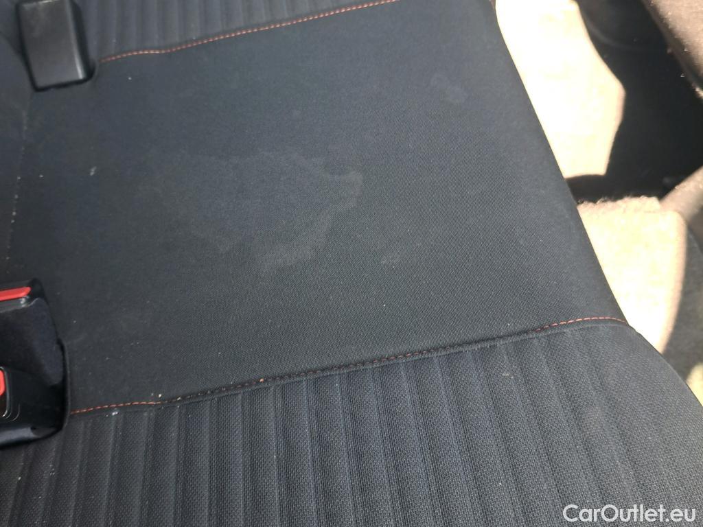  Peugeot  208 PEUGEOT  / 2019 / 5P / berlina con portón BlueHDi 73kW (100CV) Active Pack (AC2) #8