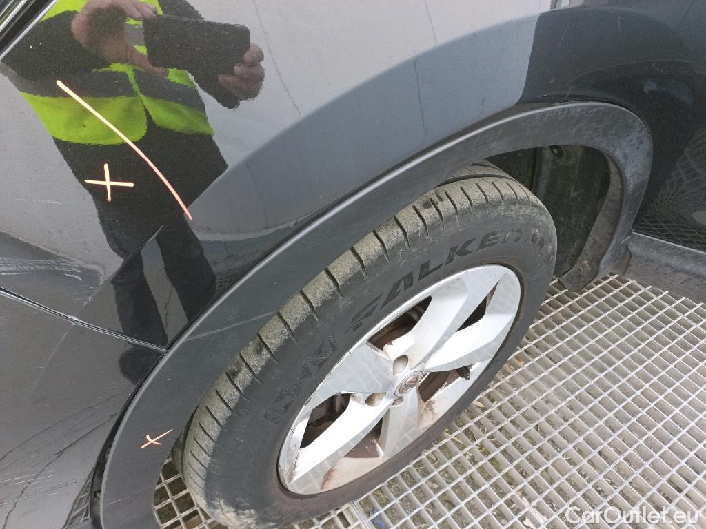  Nissan  Qashqai NISSAN  / 2017 / 5P / todoterreno DIG-T 103 kW (140 CV) E6D ACENTA #49