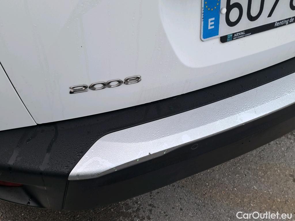  Peugeot  2008 PEUGEOT  / 2019 / 5P / todoterreno Allure BlueHDI 100 S&S BVM6 (AC) #31