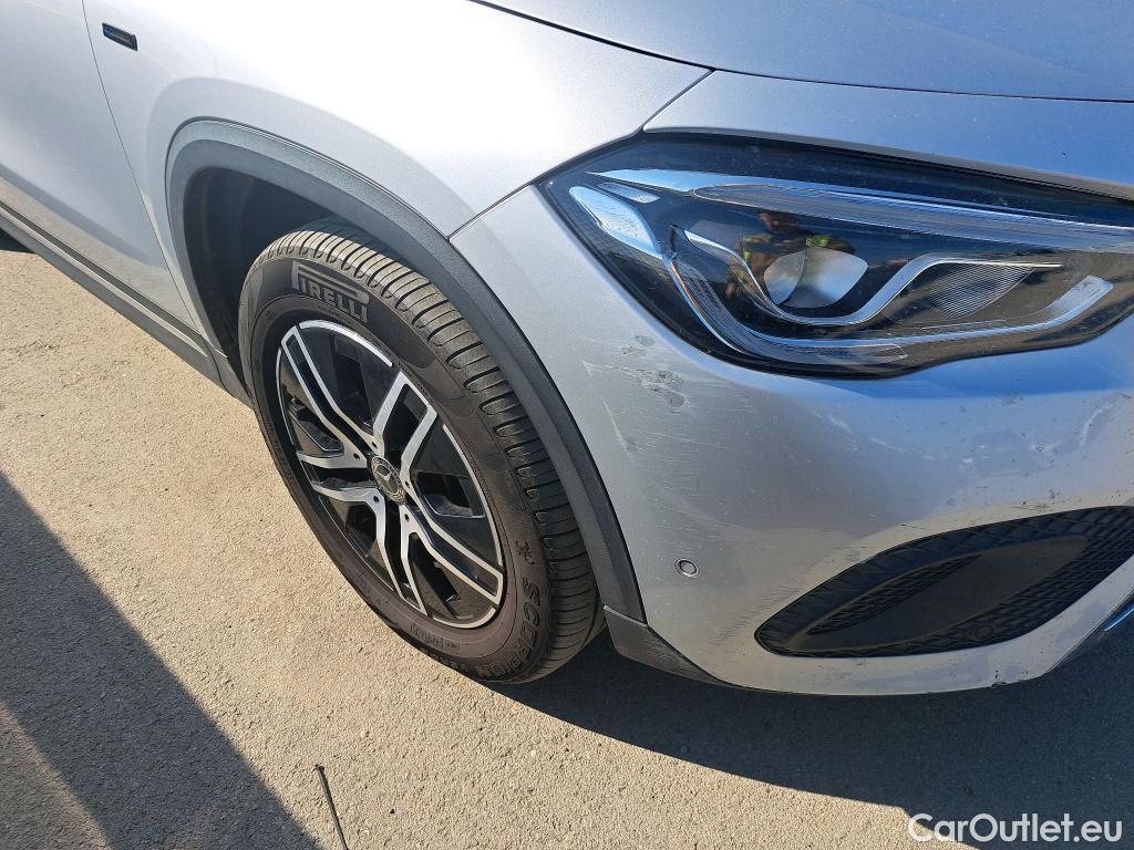  Mercedes  GLA MERCEDES-BENZ  / 2020 / 5P / todoterreno  250 e #18