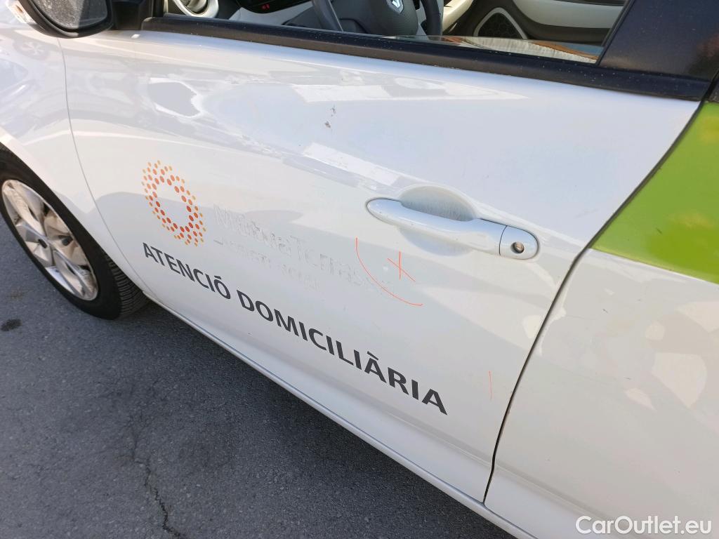  Renault  Zoe RENAULT  / 2013 / 5P / berlina con portón Life 40 R90 (CX) #7