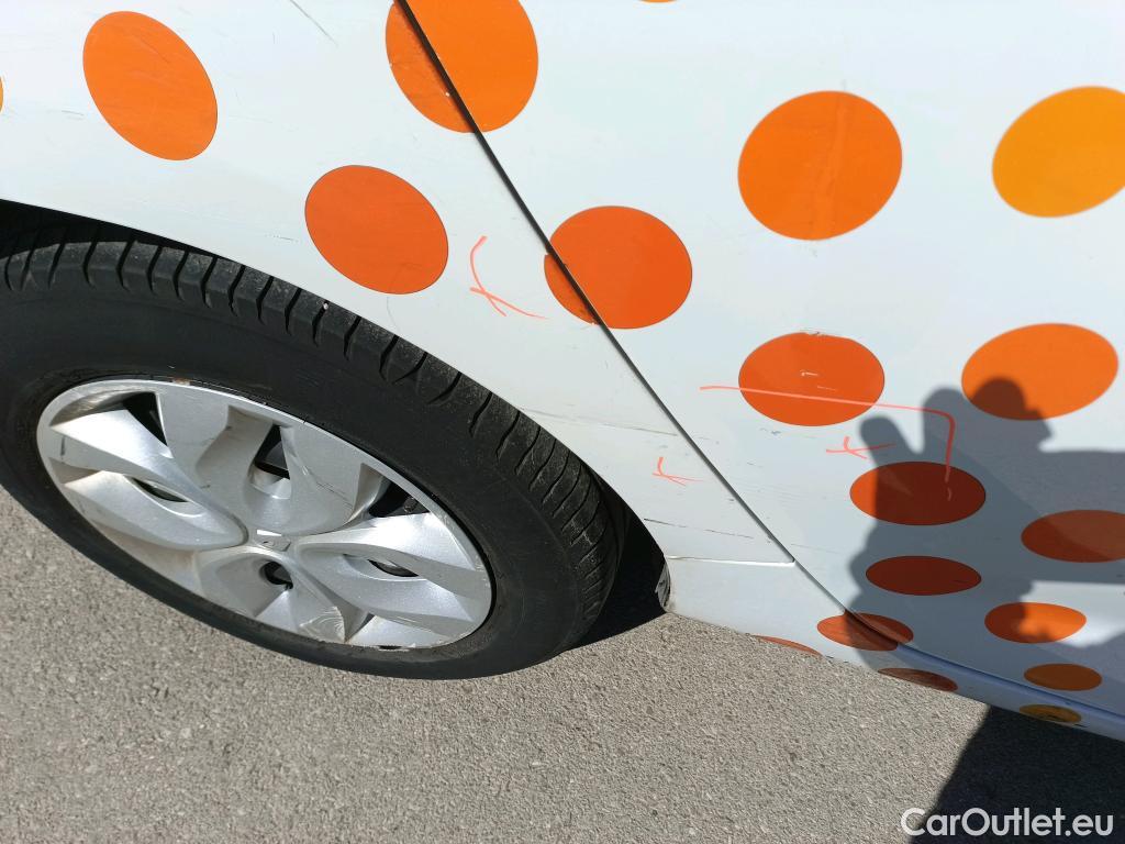  Renault  Zoe RENAULT  / 2013 / 5P / berlina con portón Life 40 R90 (CX) #4