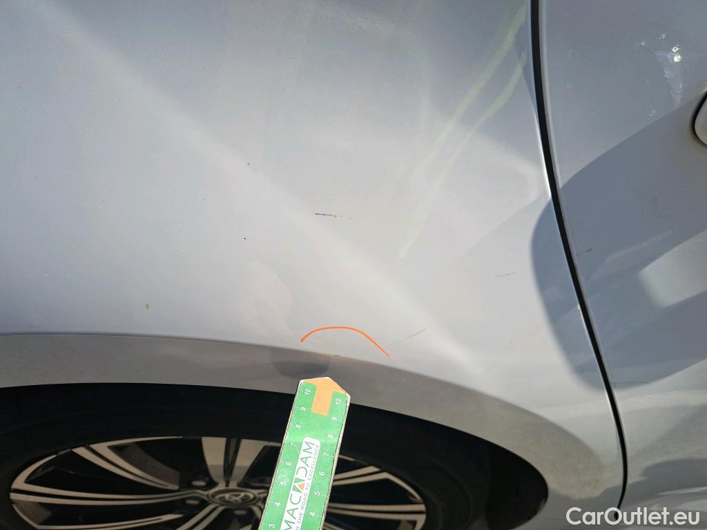  Toyota  Corolla TOYOTA  / 2019 / 5P / familiar 2.0 180H STYLE E-CVT TOURING SPORT #19