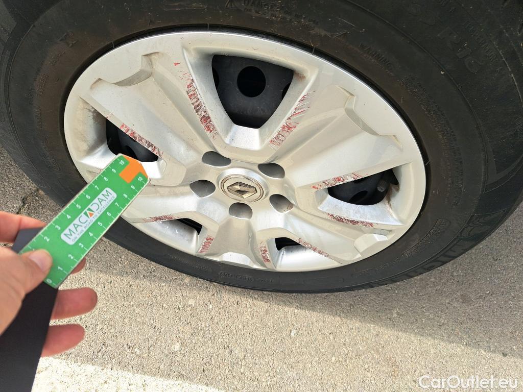  Renault  Kadjar RENAULT  / 2019 / 5P / crossover Business Tce GPF 103kW (140CV) #27