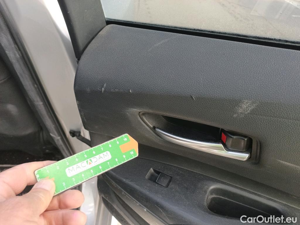  Toyota  Corolla TOYOTA  / 2019 / 5P / familiar 1.8 125H ACTIVE TECH E-CVT TOU SPORT #44