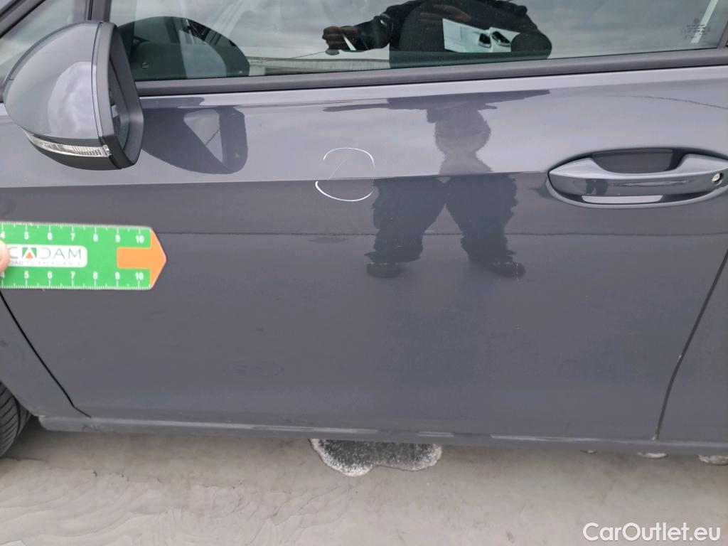  Volkswagen  Golf  VOLKSWAGEN / 2020 / 5P / berlina con portón Life 1.5 TSI 110kW (150CV) #5