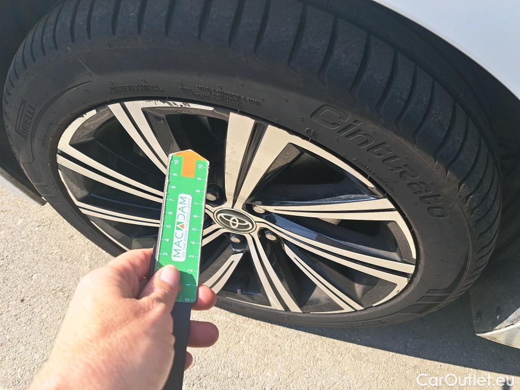  Toyota  Corolla TOYOTA  / 2019 / 5P / familiar 2.0 180H STYLE E-CVT TOURING SPORT #42