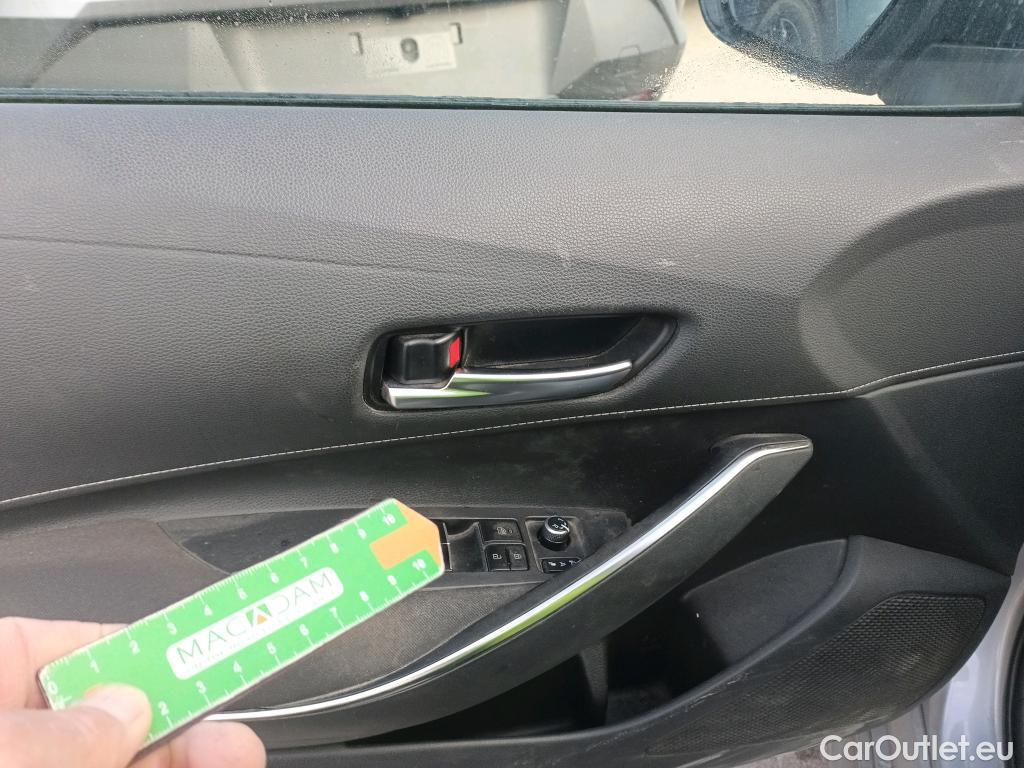  Toyota  Corolla TOYOTA  / 2019 / 5P / familiar 1.8 125H ACTIVE TECH E-CVT TOU SPORT #38