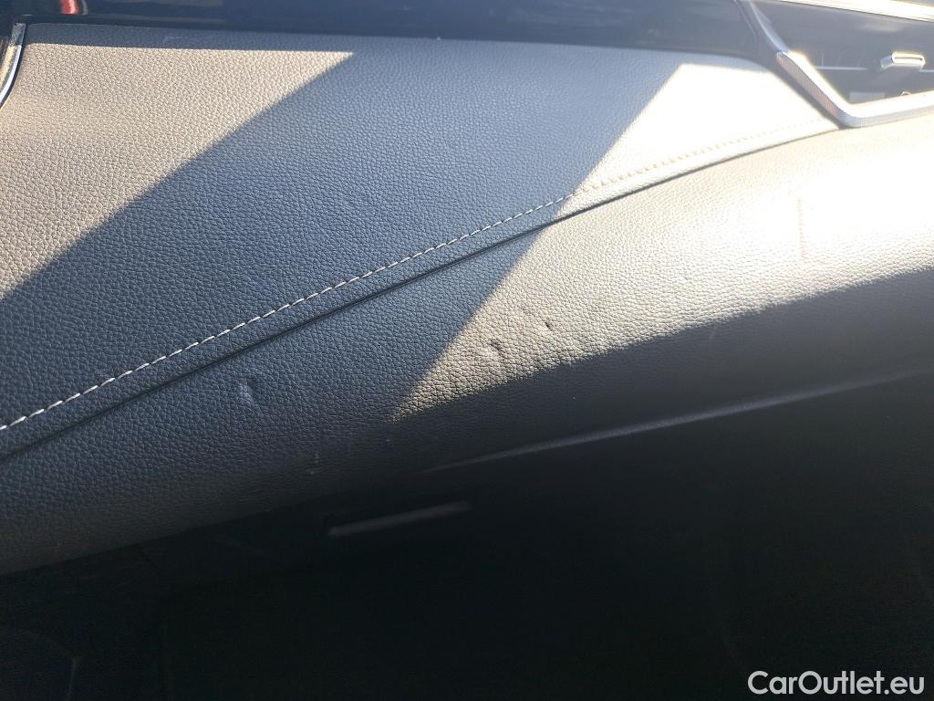  Toyota  Corolla TOYOTA  / 2019 / 5P / familiar 2.0 180H STYLE E-CVT TOURING SPORT #21