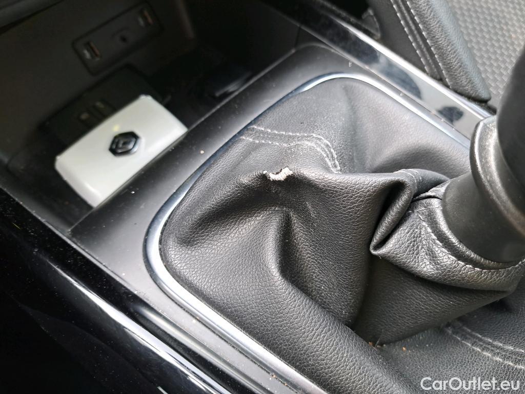  Renault  Kadjar RENAULT  / 2019 / 5P / crossover Business Tce GPF 103kW (140CV) #19