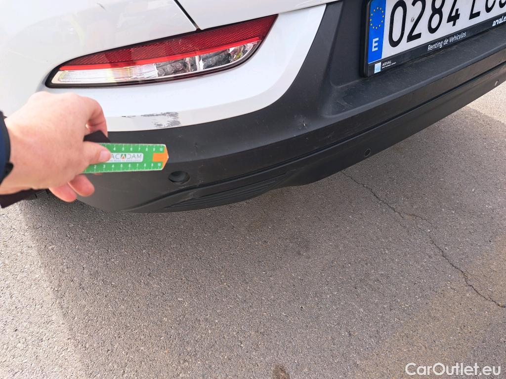  Renault  Kadjar RENAULT  / 2019 / 5P / crossover Business Tce GPF 103kW (140CV) #14