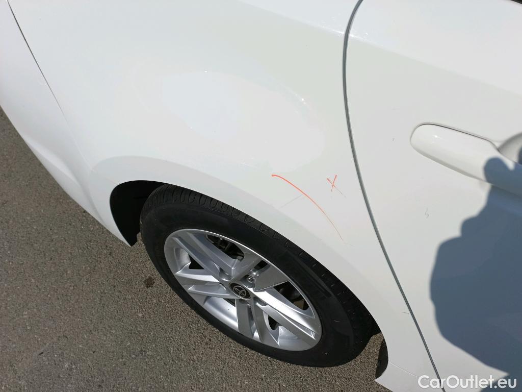  Toyota  Corolla TOYOTA  / 2019 / 5P / familiar 1.8 125H ACTIVE TECH E-CVT TOU SPORT #5