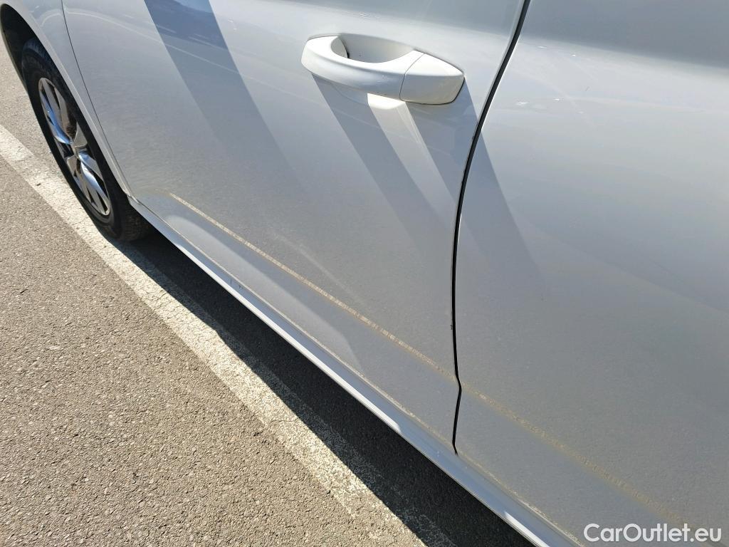  Skoda  KAMIQ SKODA  1.0 TSI 81kW (110CV) DSG Ambition (CX) #7