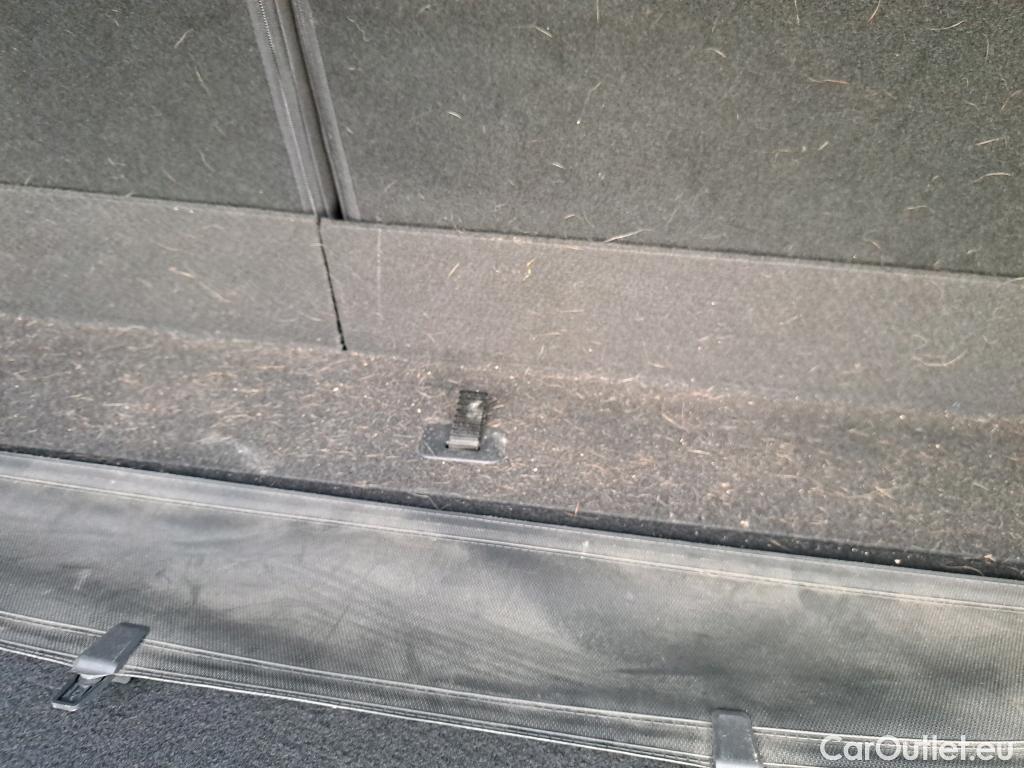  Toyota  Corolla TOYOTA  / 2019 / 5P / familiar 2.0 180H STYLE E-CVT TOURING SPORT #23