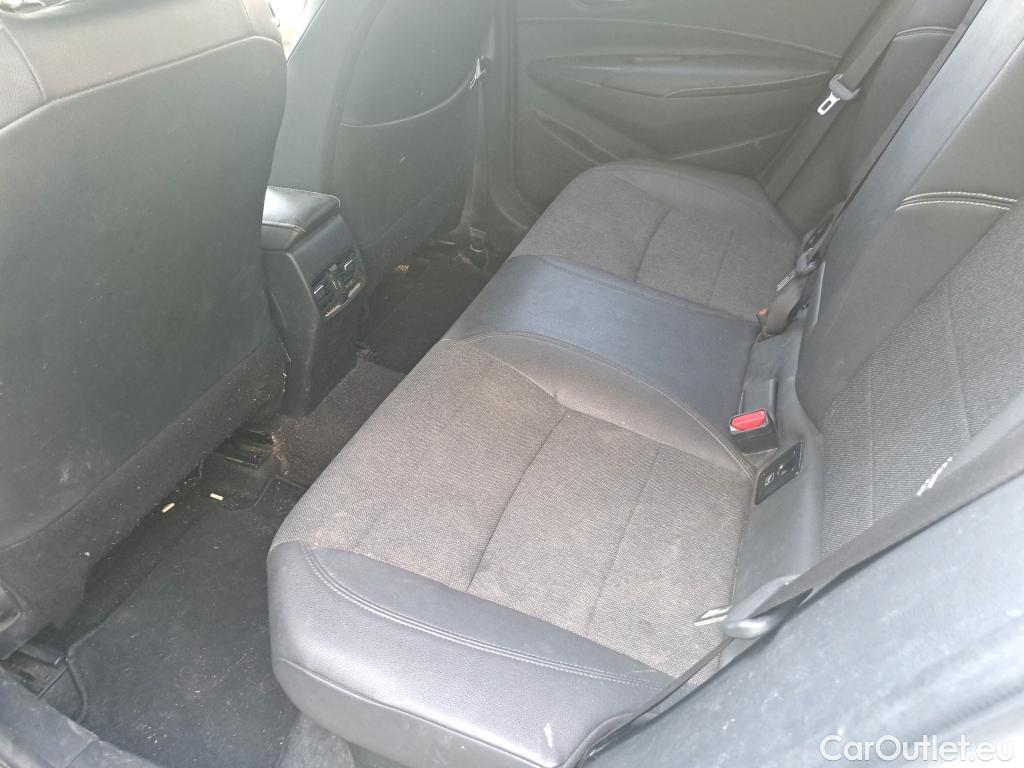  Toyota  Corolla TOYOTA  / 2019 / 5P / familiar 2.0 180H STYLE E-CVT TOURING SPORT #25