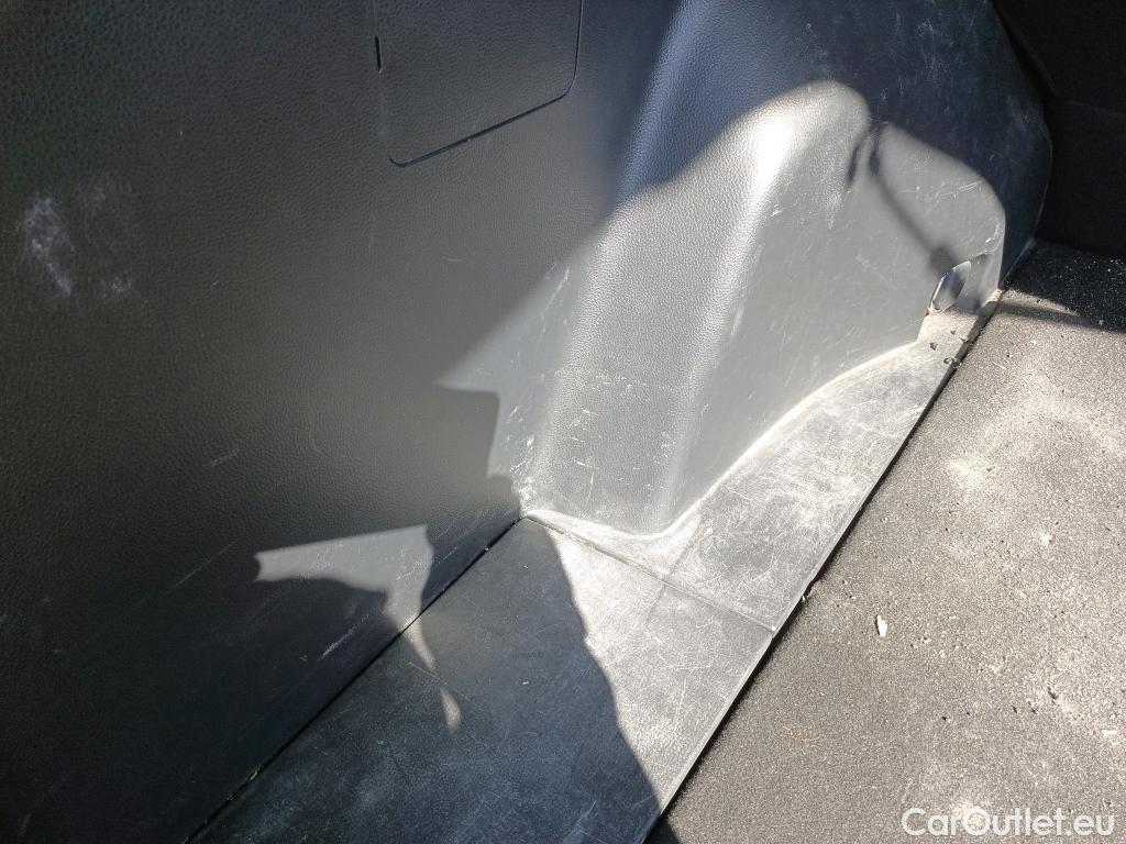  Toyota  RAV4 TOYOTA  / 2018 / 5P / todoterreno 2.5l 220H Advance #26