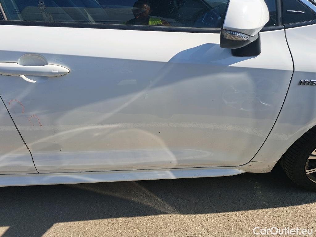  Toyota  Corolla TOYOTA  / 2019 / 5P / familiar 2.0 180H STYLE E-CVT TOURING SPORT #11