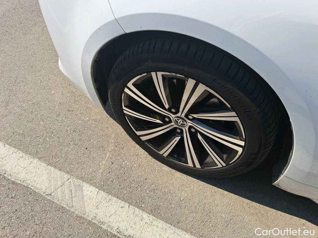  Toyota  Corolla TOYOTA  / 2019 / 5P / familiar 2.0 180H STYLE E-CVT TOURING SPORT #41