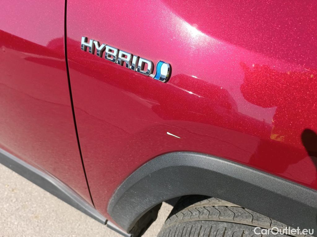  Toyota  RAV4 TOYOTA  / 2018 / 5P / todoterreno 2.5l 220H Advance #35