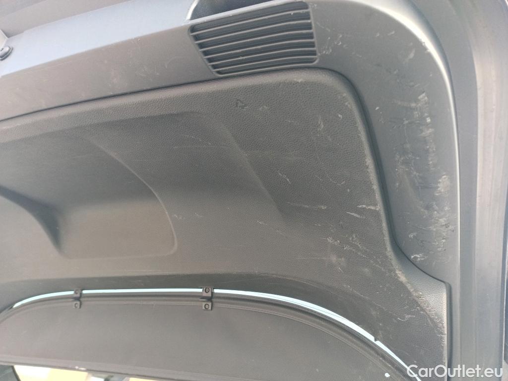  Toyota  Corolla TOYOTA  / 2019 / 5P / familiar 1.8 125H ACTIVE TECH E-CVT TOU SPORT #42