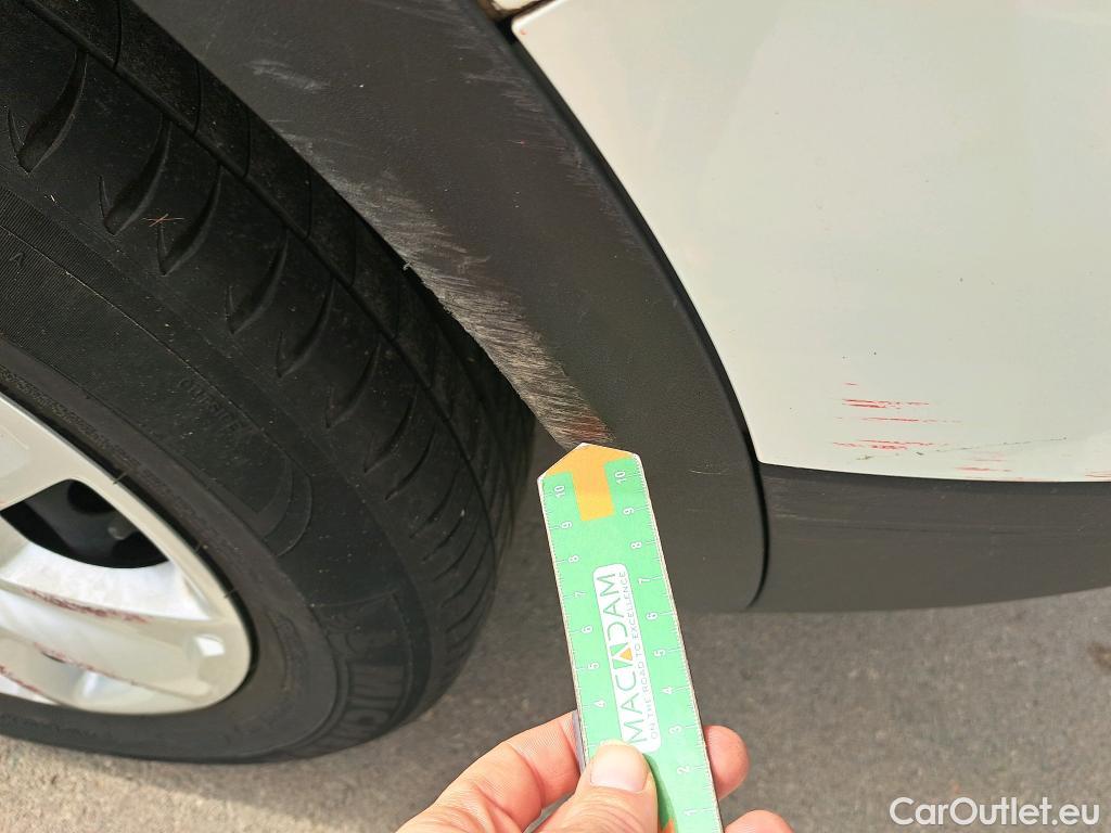  Renault  Kadjar RENAULT  / 2019 / 5P / crossover Business Tce GPF 103kW (140CV) #29